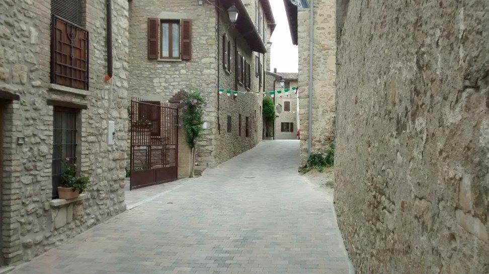 הוילה Ponte Nizza La Pomella מראה חיצוני תמונה
